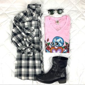 Ed Hardy V Neck 👚NWOT